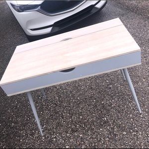 Desk/Makeup Vanity